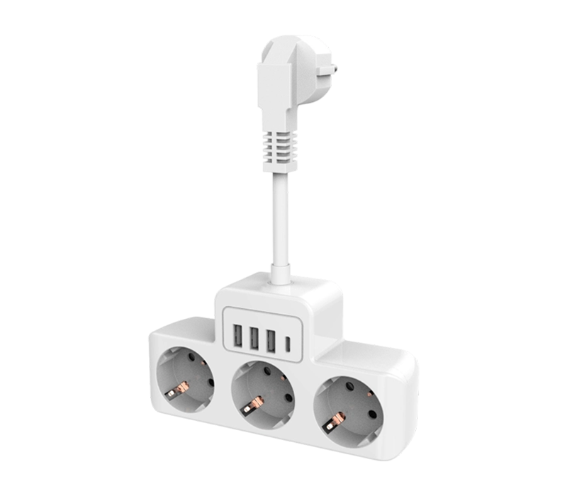 Multipresa cablata E13 con 3 prese stile europeo, 3 porte USB-A e 1 porta USB-C